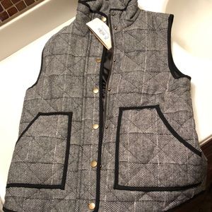 Quilted best Brand new, never worn, w/tags